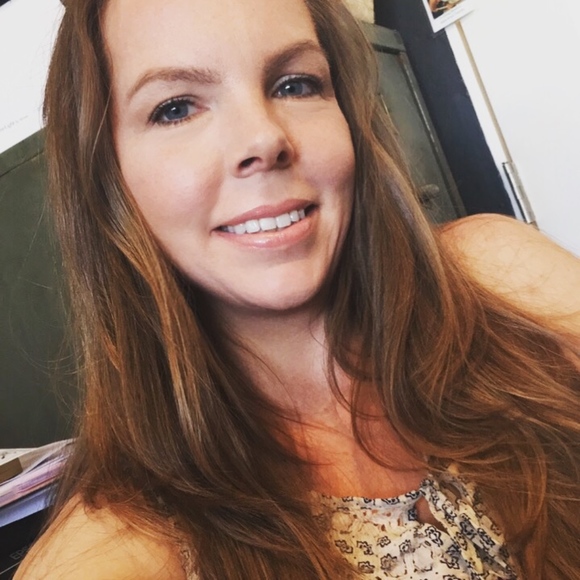 Meet your Posher, Denice - Picture 1 of 3